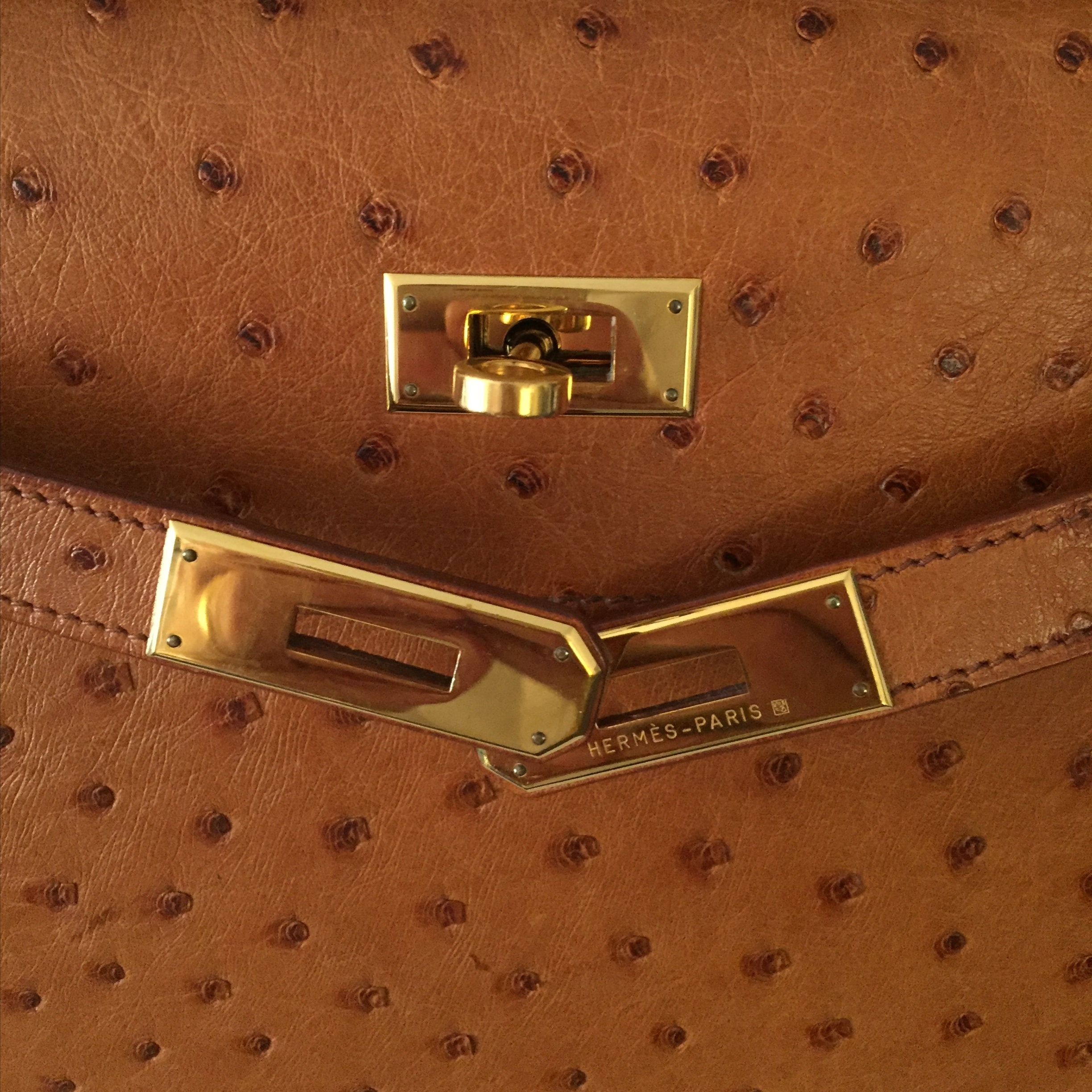 Excellent condition - Hermès Kelly 32 Camel Ostrich