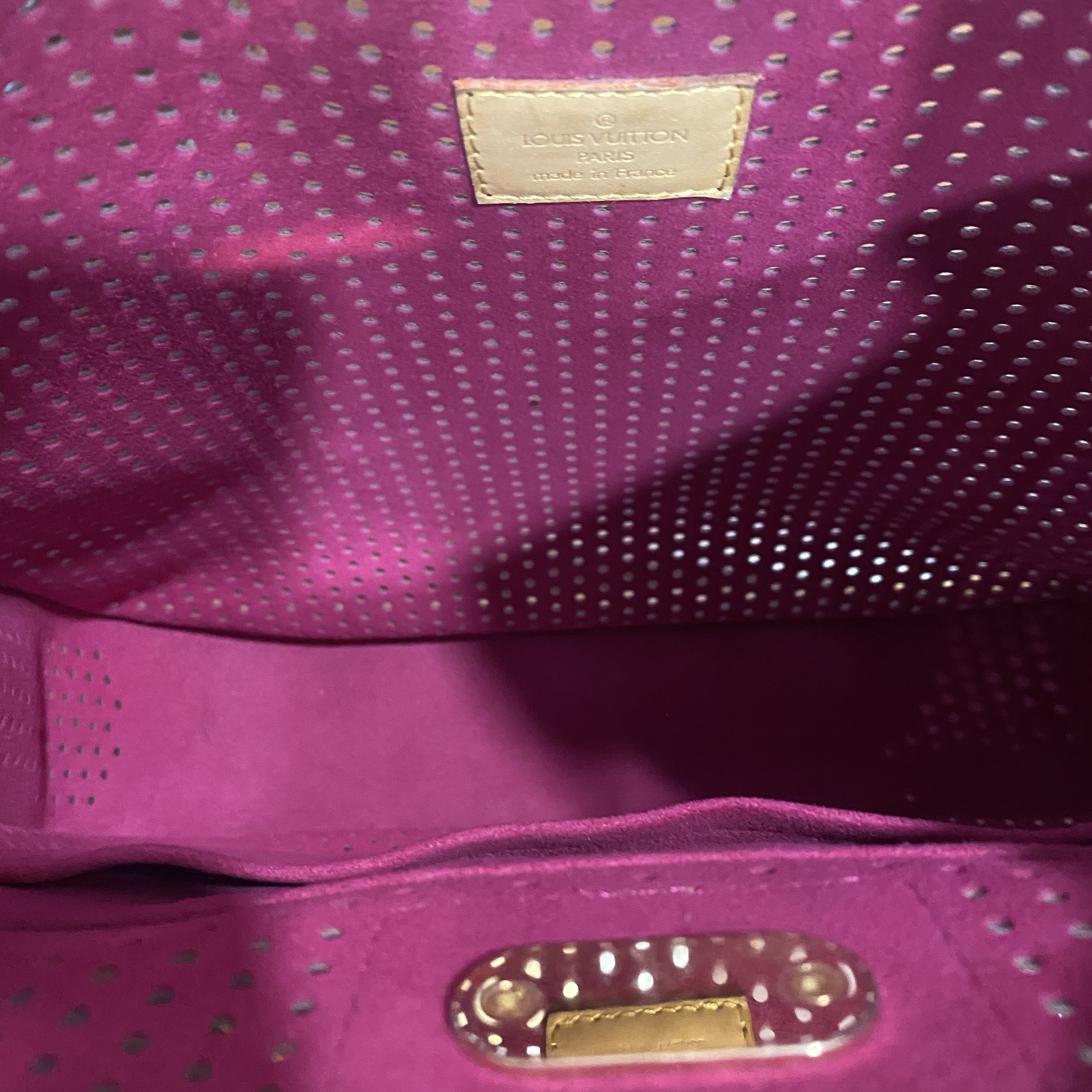 Foto (5) de BOLSO LOUIS VUITTON MUSETTE FUCSIA MONOGRAMA PERFORADO