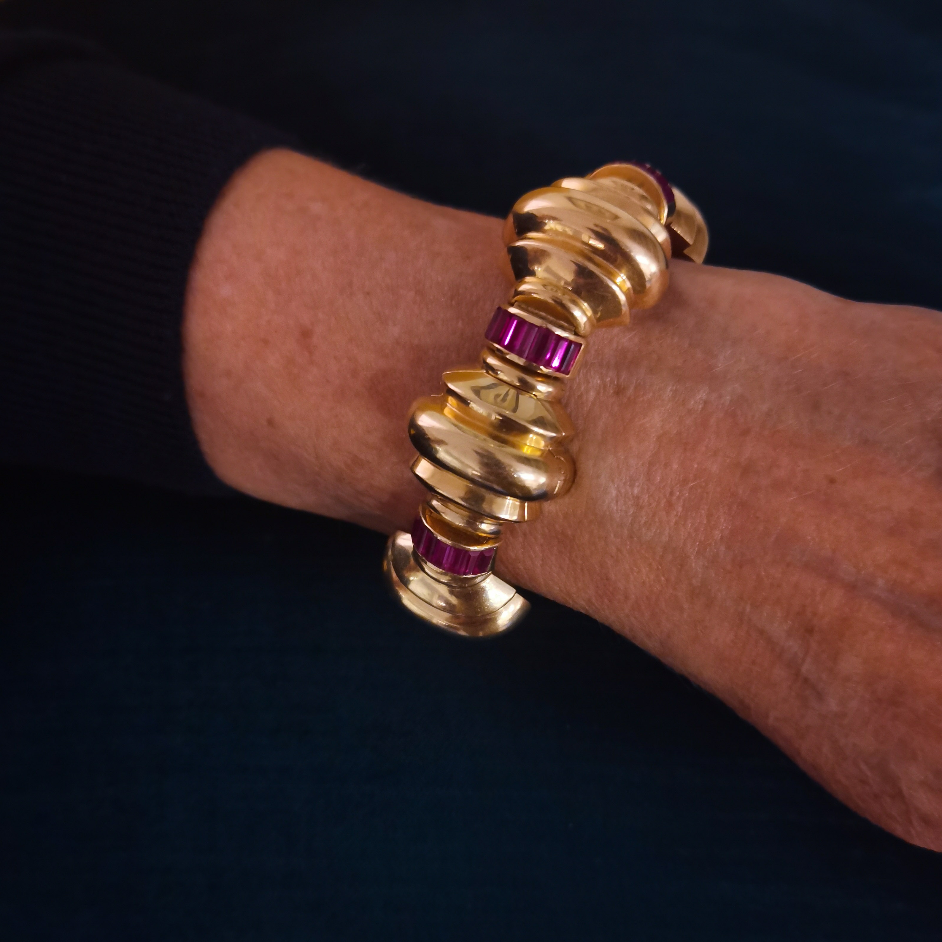 Photo (1) of CHEVALIER BRACELET 'OMEGA JEWEL-WATCH' 18K YELLOW GOLD